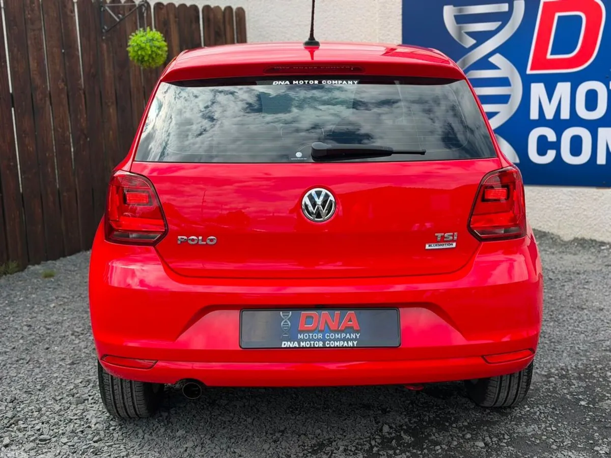Volkswagen Polo Hatchback, Petrol, 2016, Red