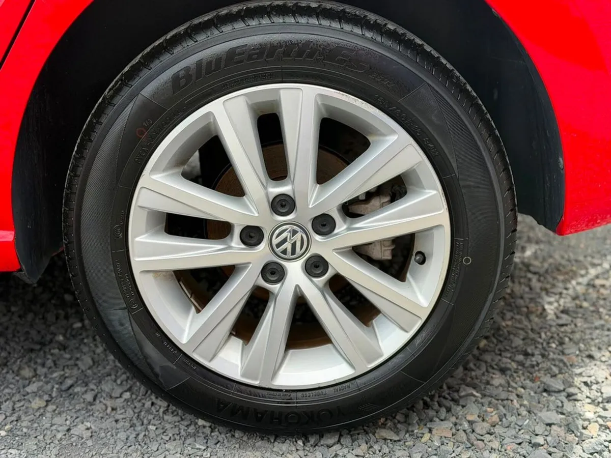 Volkswagen Polo Hatchback, Petrol, 2016, Red