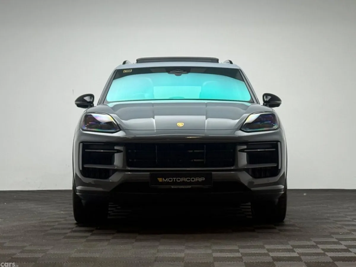 Porsche Cayenne SUV, Petrol Plug-in Hybrid, 2026, Grey