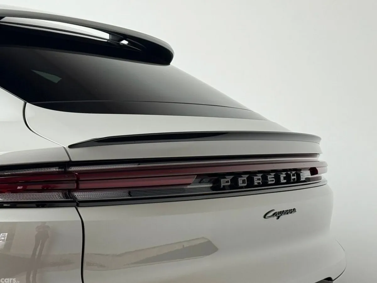 Porsche Cayenne Coupe, Petrol Plug-in Hybrid, 2026, Grey