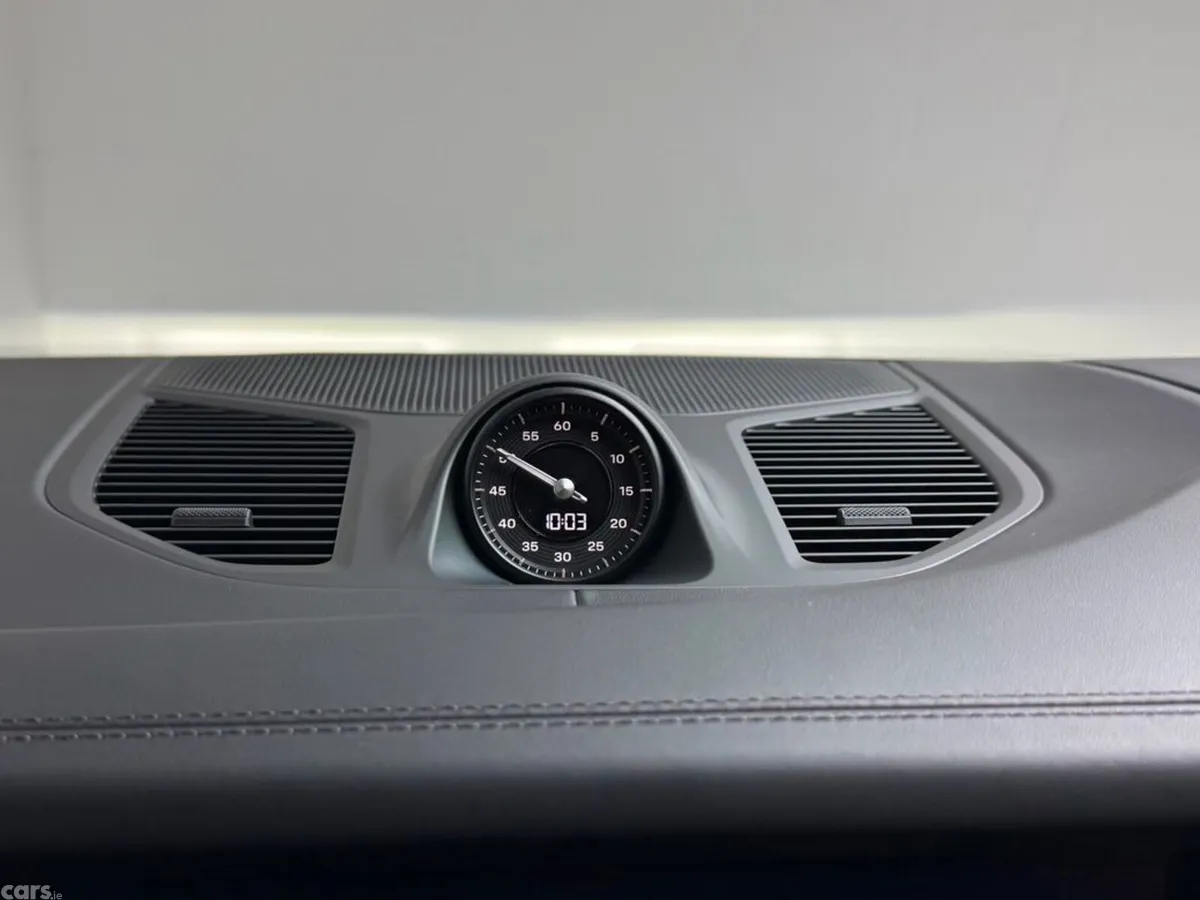Porsche Cayenne Coupe, Petrol Plug-in Hybrid, 2026, Grey