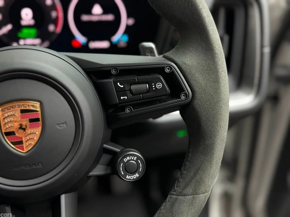 Porsche Cayenne Coupe, Petrol Plug-in Hybrid, 2026, Grey