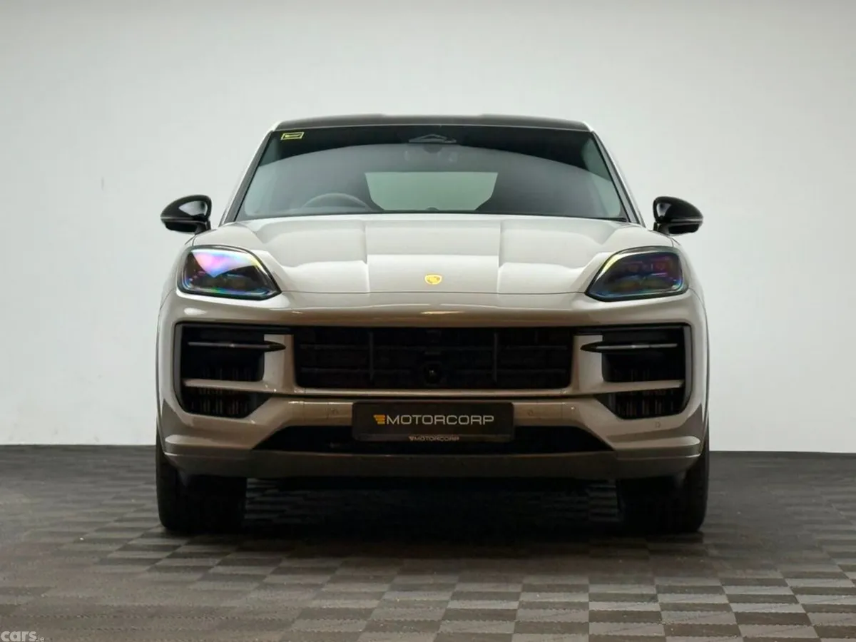 Porsche Cayenne Coupe, Petrol Plug-in Hybrid, 2026, Grey