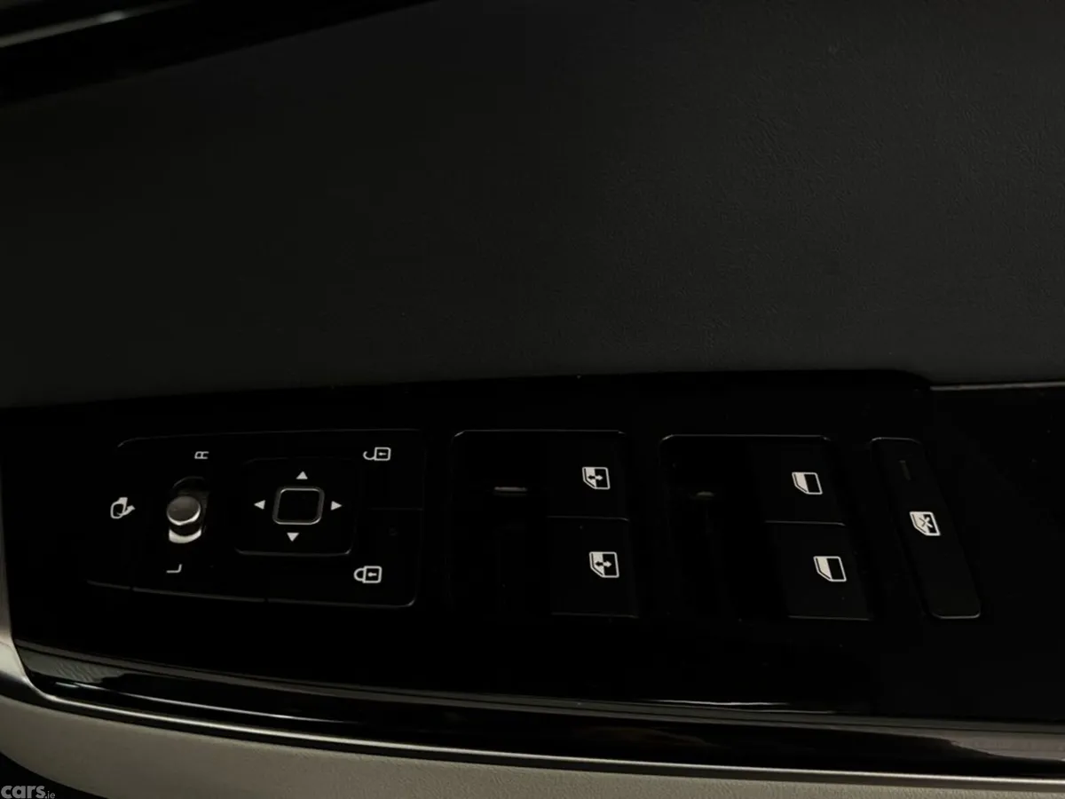 Kia EV6 MPV, Electric, 2024, Black