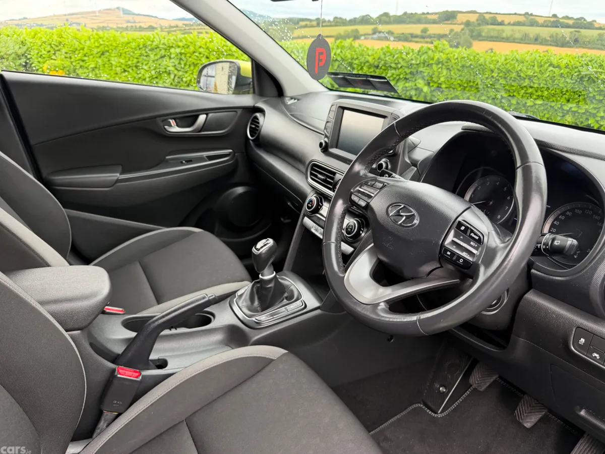 Hyundai KONA MPV, Petrol, 2020, Green