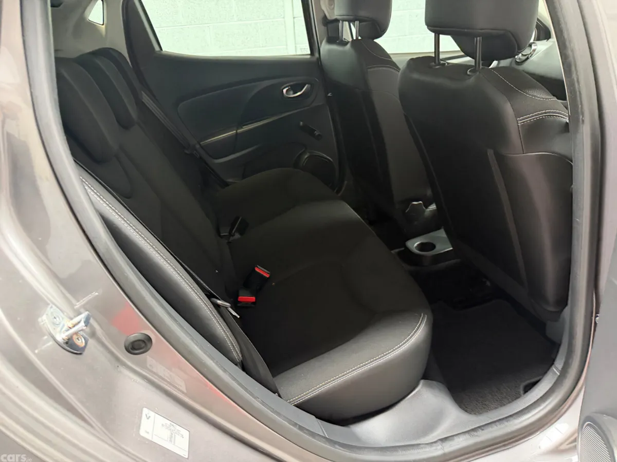 Renault Clio Hatchback, Petrol, 2016, Grey
