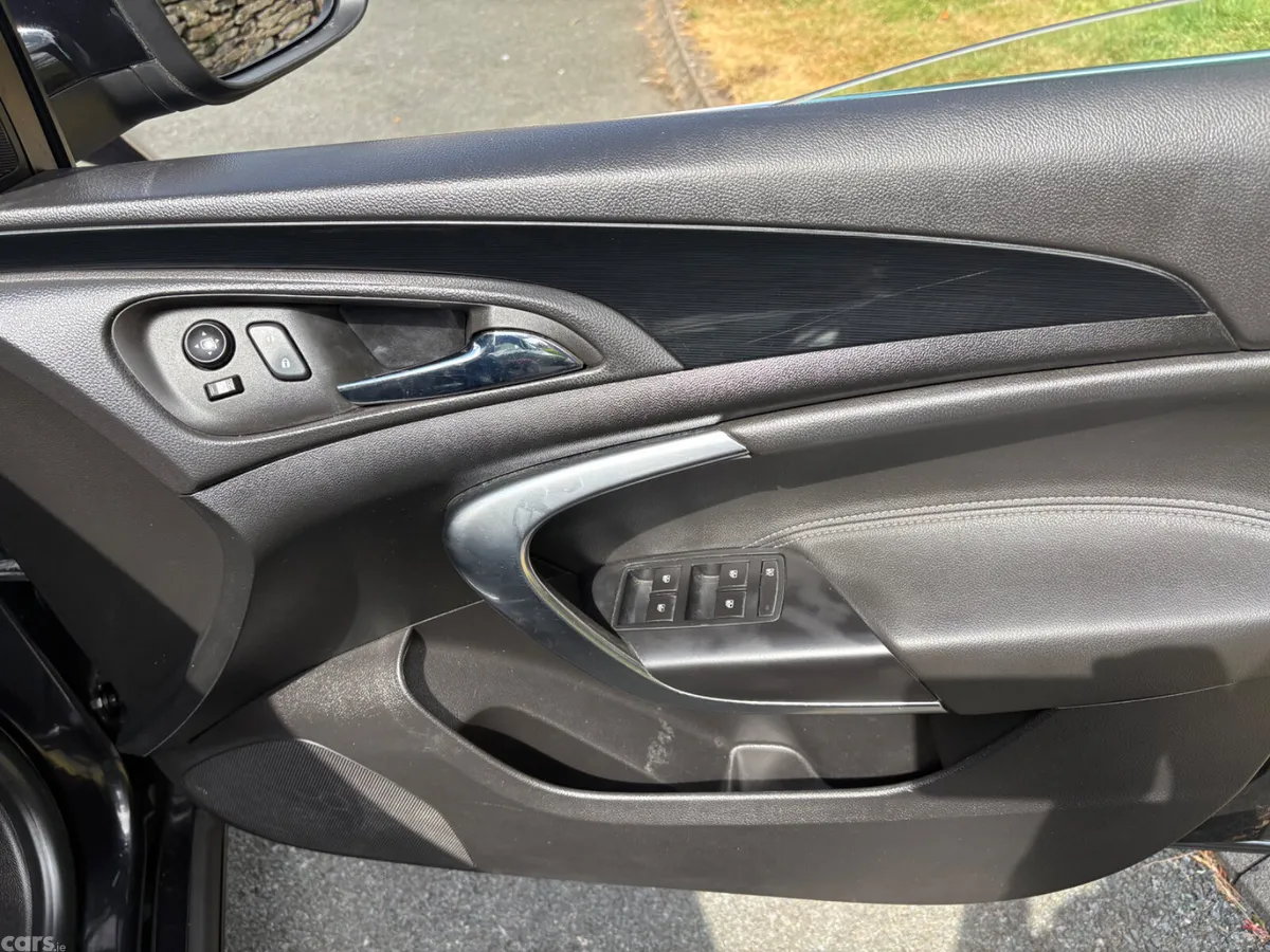 Opel Insignia Saloon, Petrol, 2015, Black