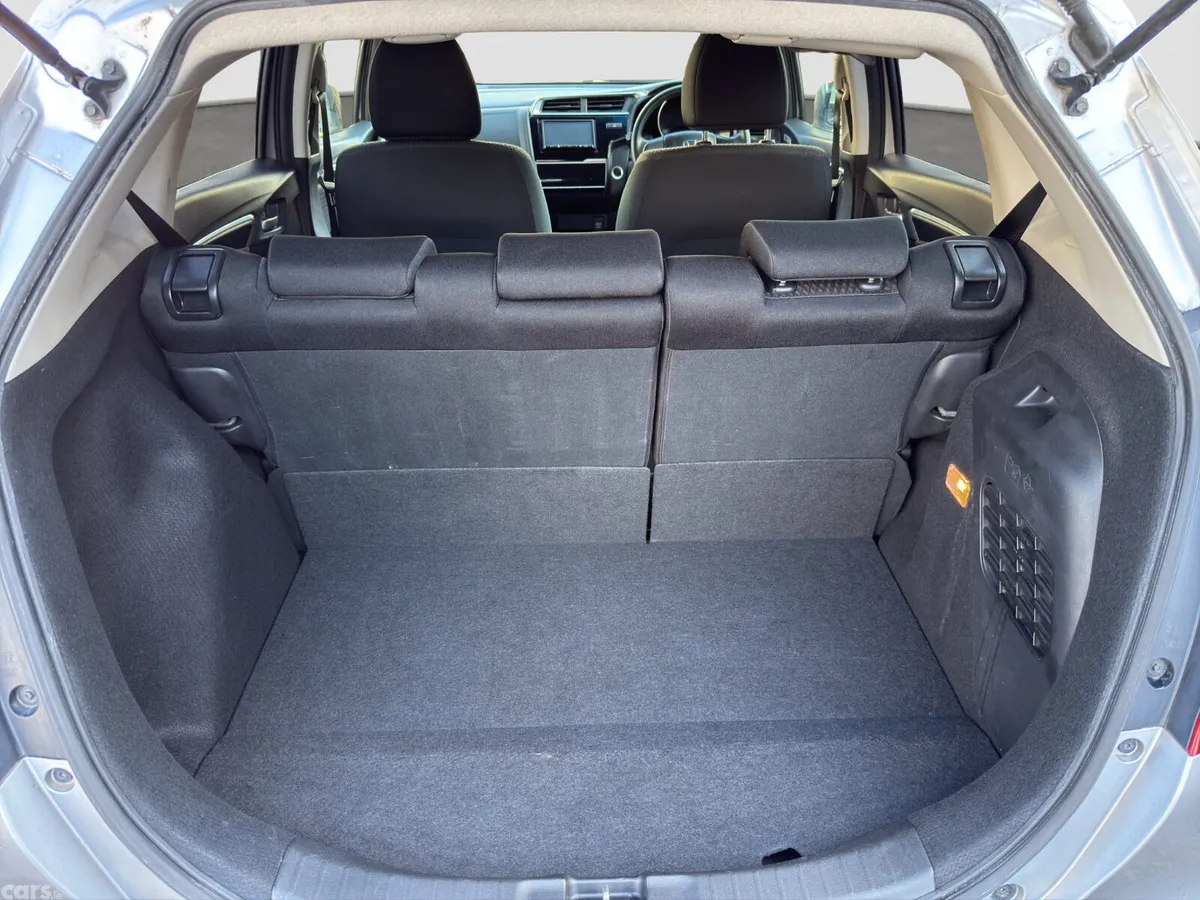 Honda Fit Hatchback, Petrol Hybrid, 2018, Silver