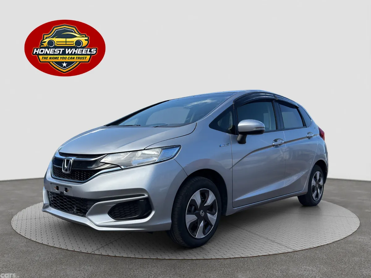 Honda Fit Hatchback, Petrol Hybrid, 2018, Silver