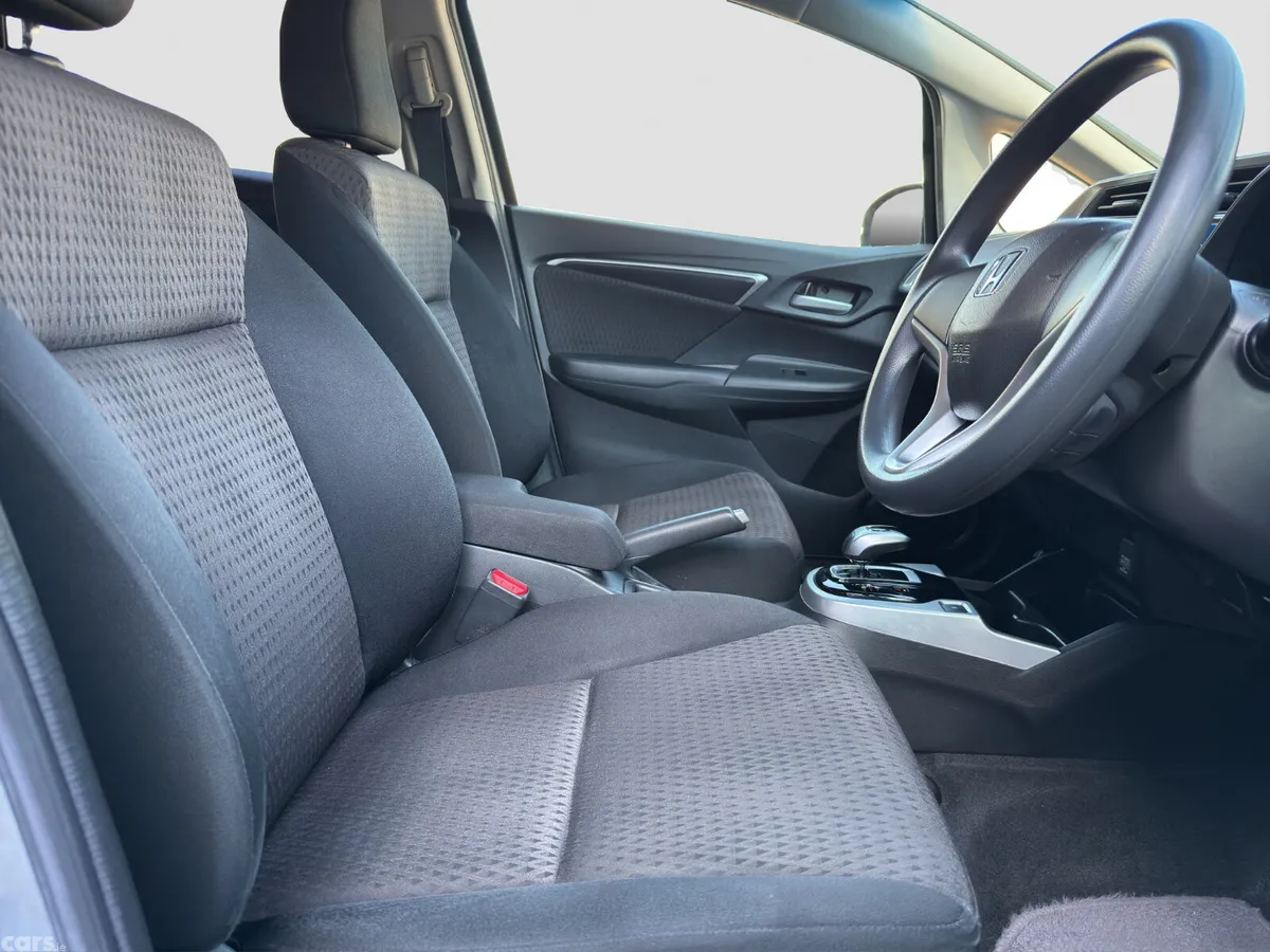 Honda Fit Hatchback, Petrol Hybrid, 2018, Silver