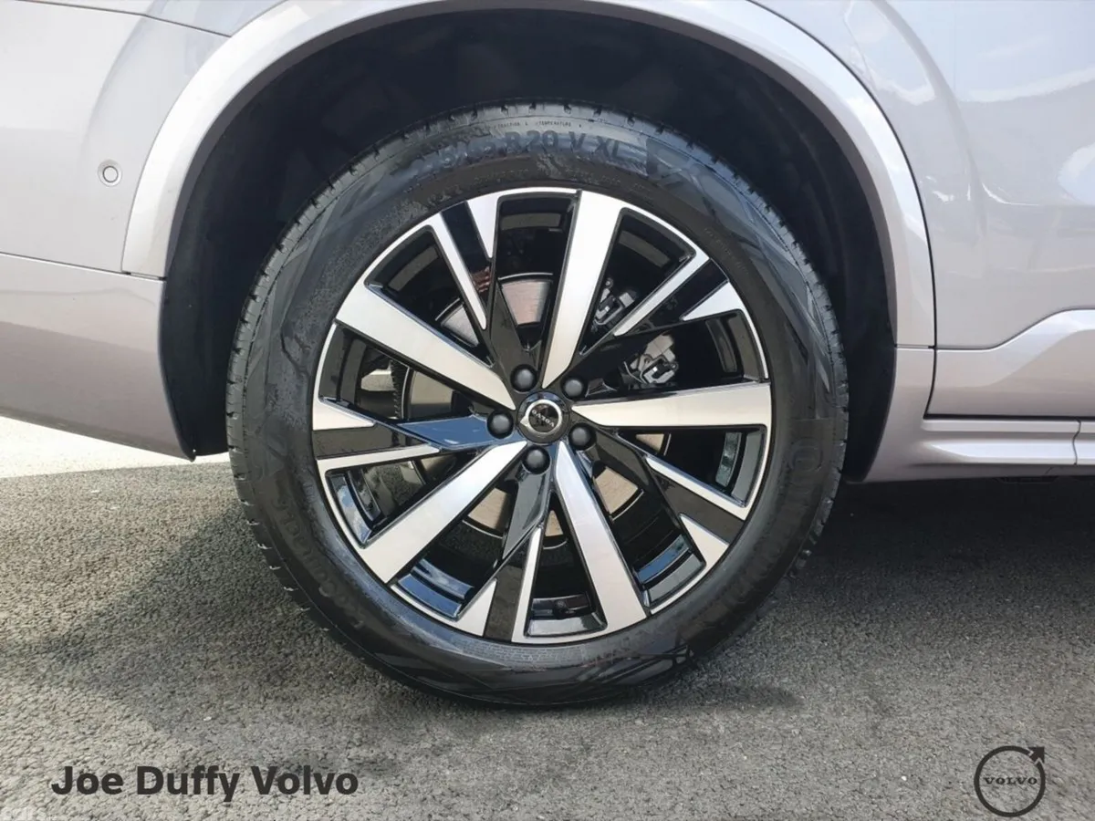Volvo XC90 SUV, Petrol Plug-in Hybrid, 2026, Silver