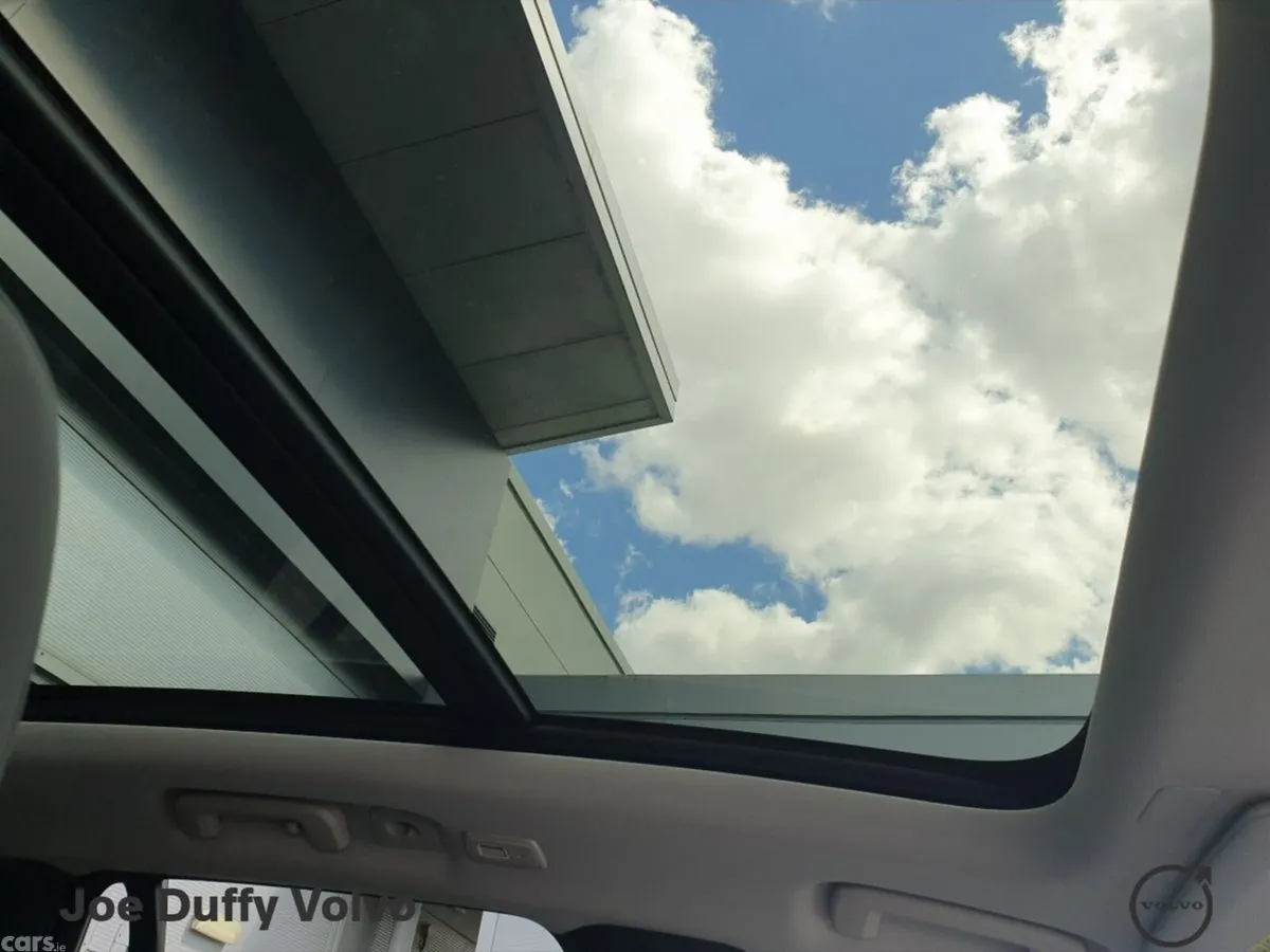 Volvo XC90 SUV, Petrol Plug-in Hybrid, 2026, Silver