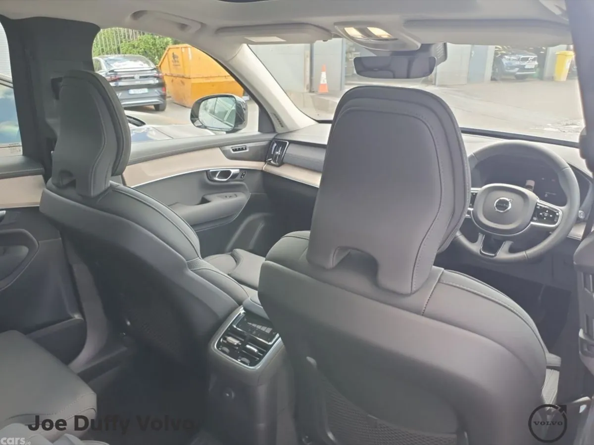 Volvo XC90 SUV, Petrol Plug-in Hybrid, 2026, Silver