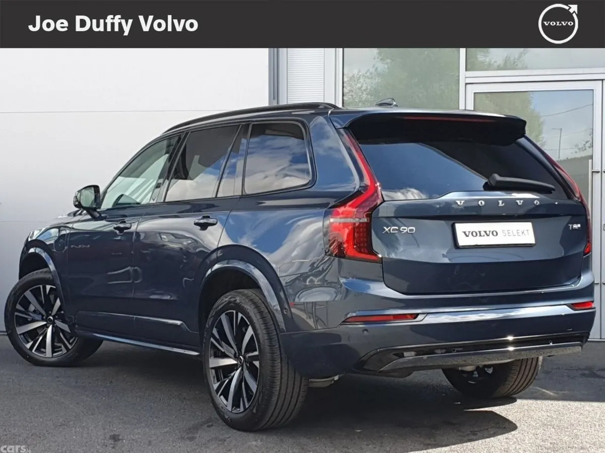 Volvo XC90 SUV, Petrol Plug-in Hybrid, 2026, Blue