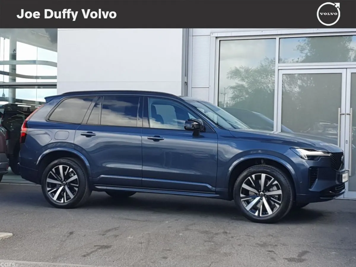 Volvo XC90 SUV, Petrol Plug-in Hybrid, 2026, Blue
