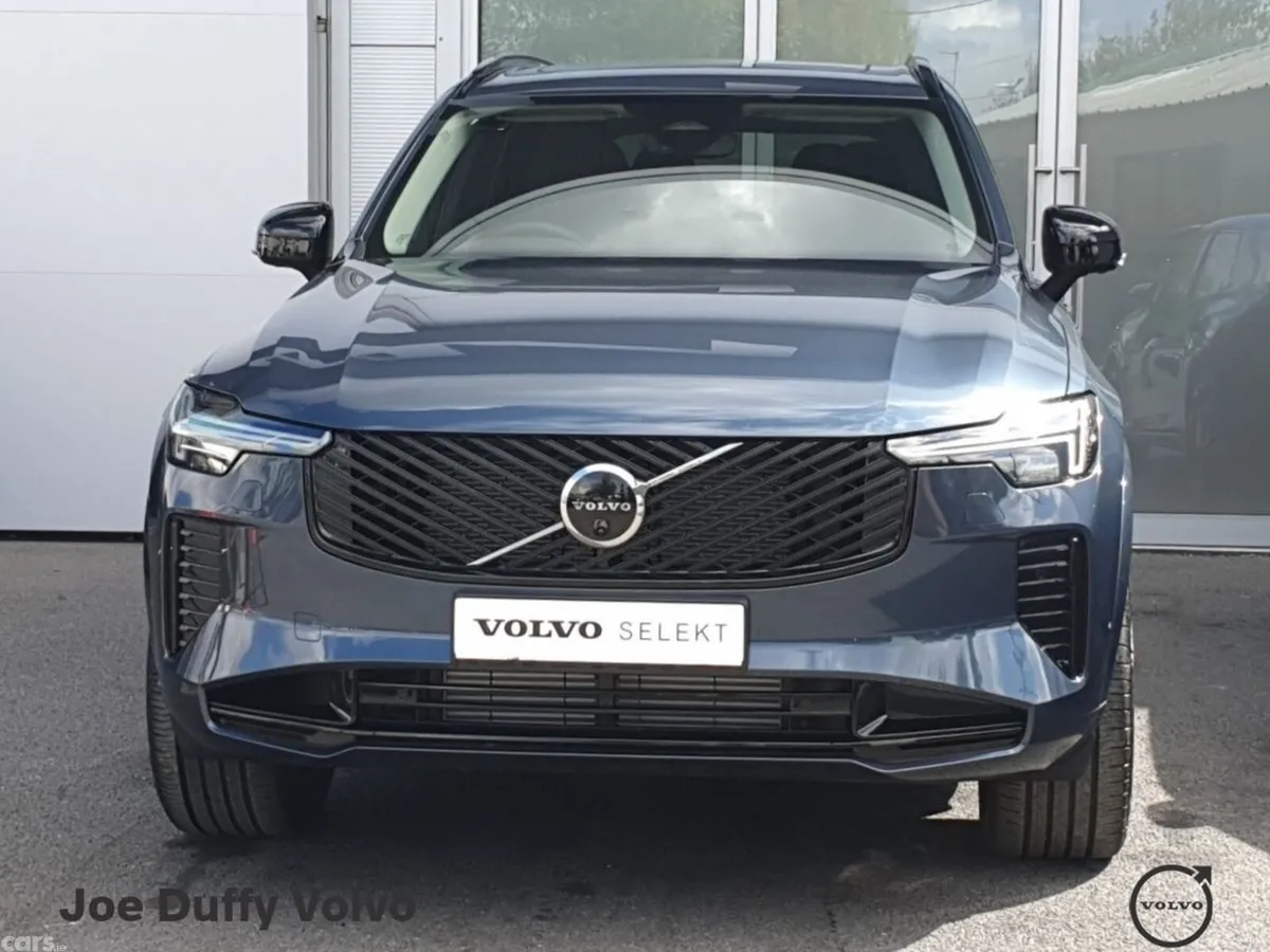 Volvo XC90 SUV, Petrol Plug-in Hybrid, 2026, Blue