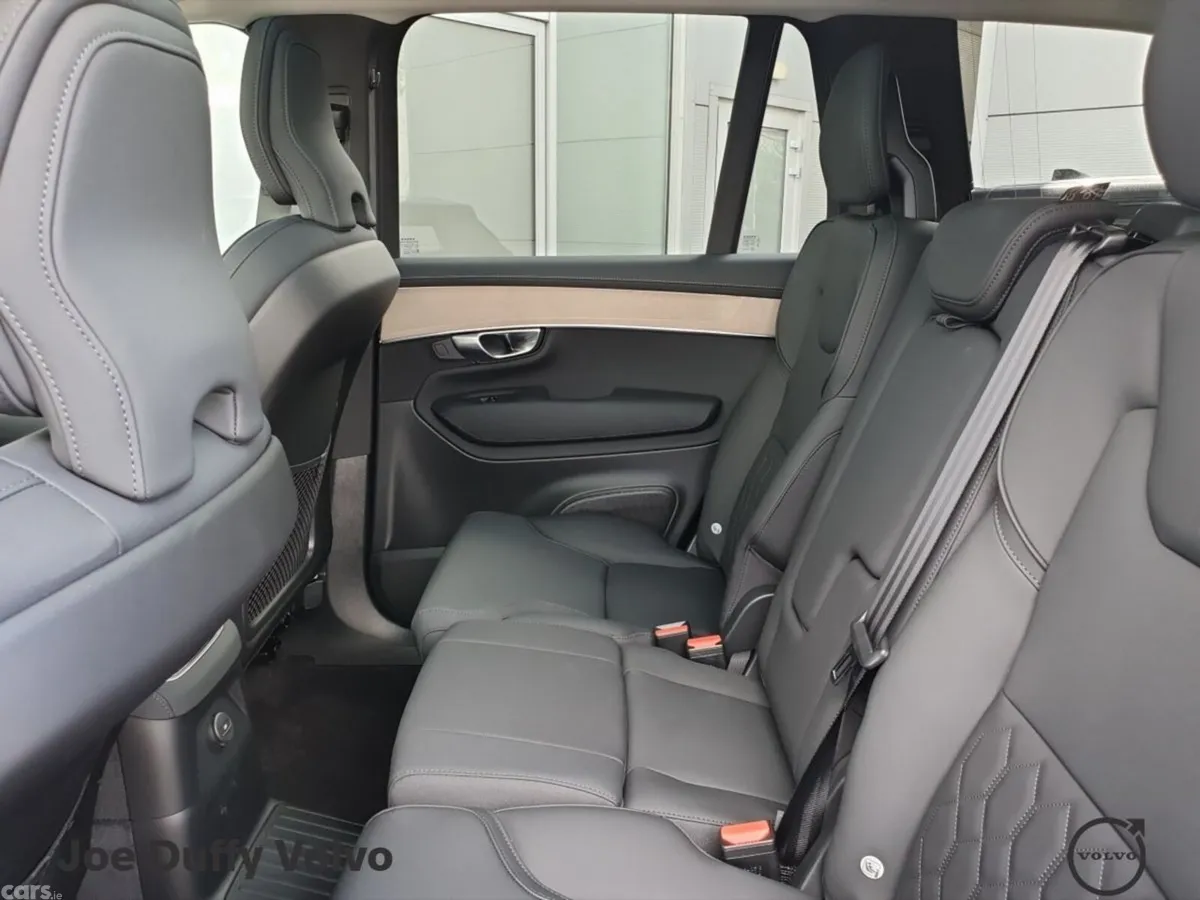 Volvo XC90 SUV, Petrol Plug-in Hybrid, 2026, Blue