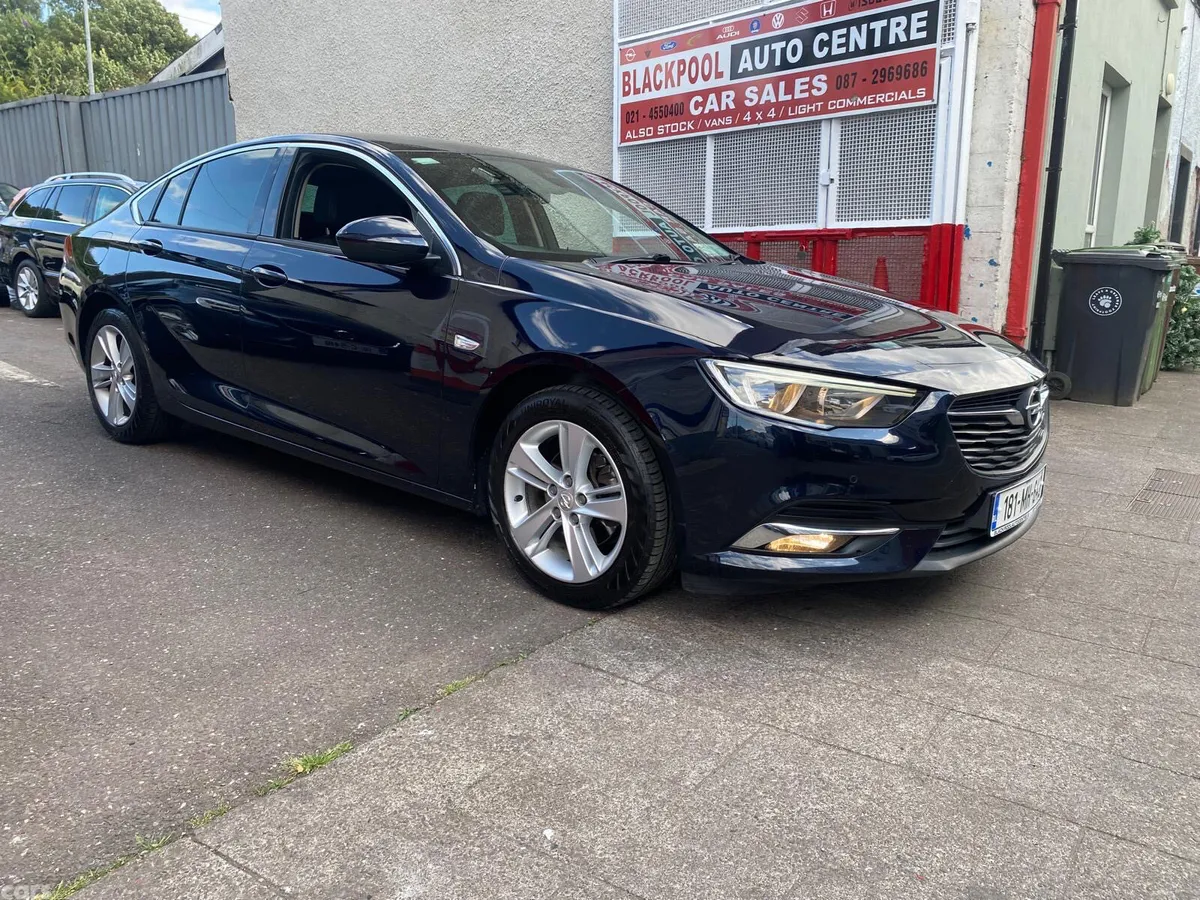 Opel Insignia Hatchback, Diesel, 2018, Blue