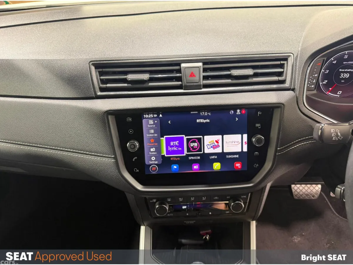 SEAT Arona Hatchback, Petrol, 2021, Grey