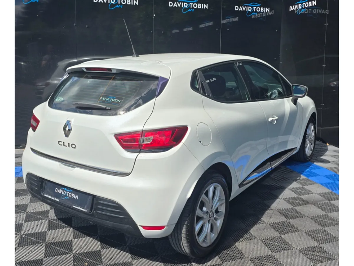 Renault Clio Hatchback, Petrol, 2019, White
