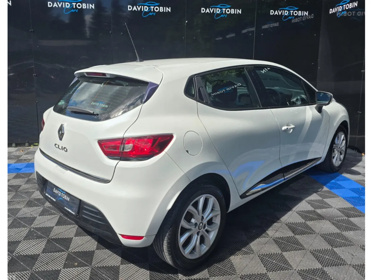 Renault Clio Hatchback, Petrol, 2019, White