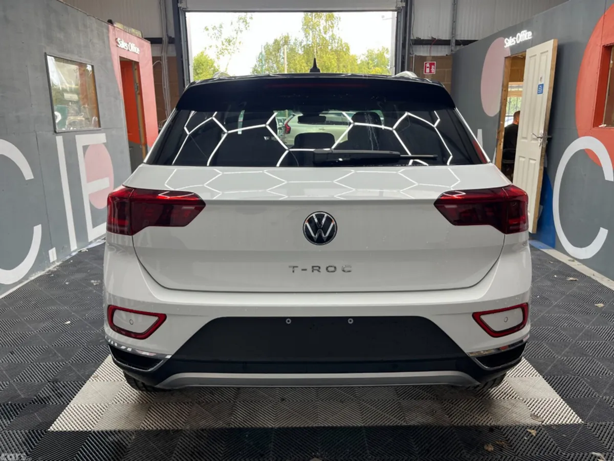 Volkswagen T-Roc SUV, Diesel, 2023, White