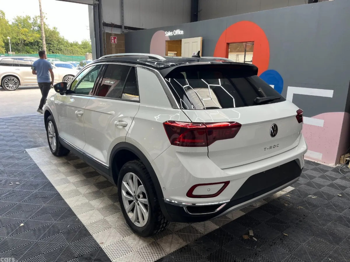 Volkswagen T-Roc SUV, Diesel, 2023, White