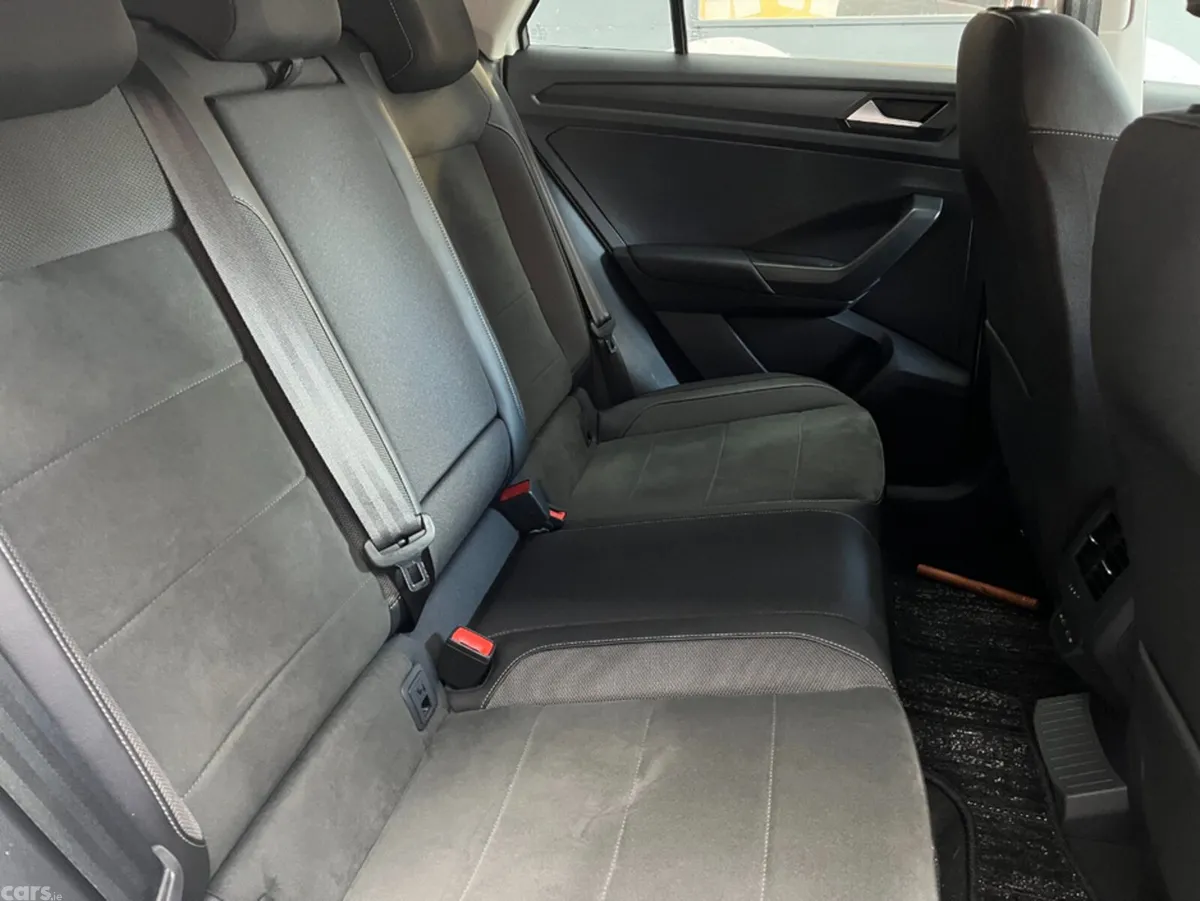 Volkswagen T-Roc SUV, Diesel, 2023, White