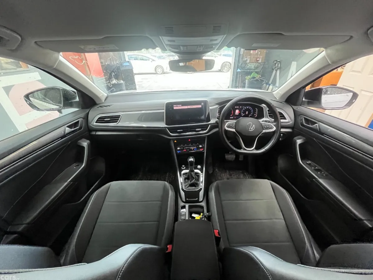 Volkswagen T-Roc SUV, Diesel, 2023, White