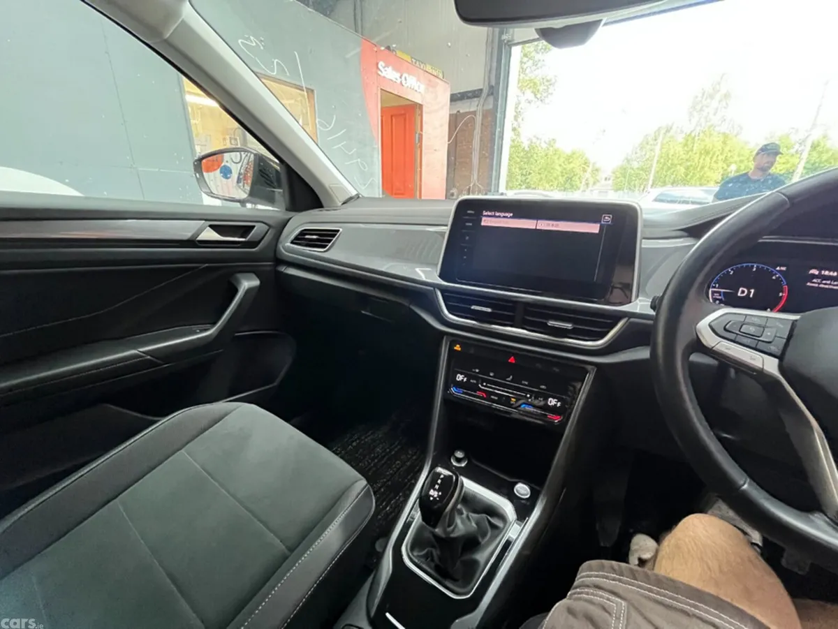 Volkswagen T-Roc SUV, Diesel, 2023, White