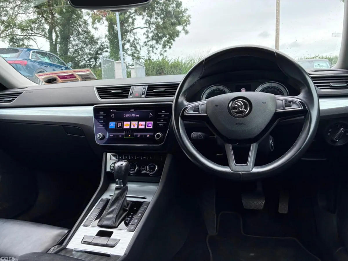 Skoda Superb Hatchback, Petrol Plug-in Hybrid, 2020, Grey