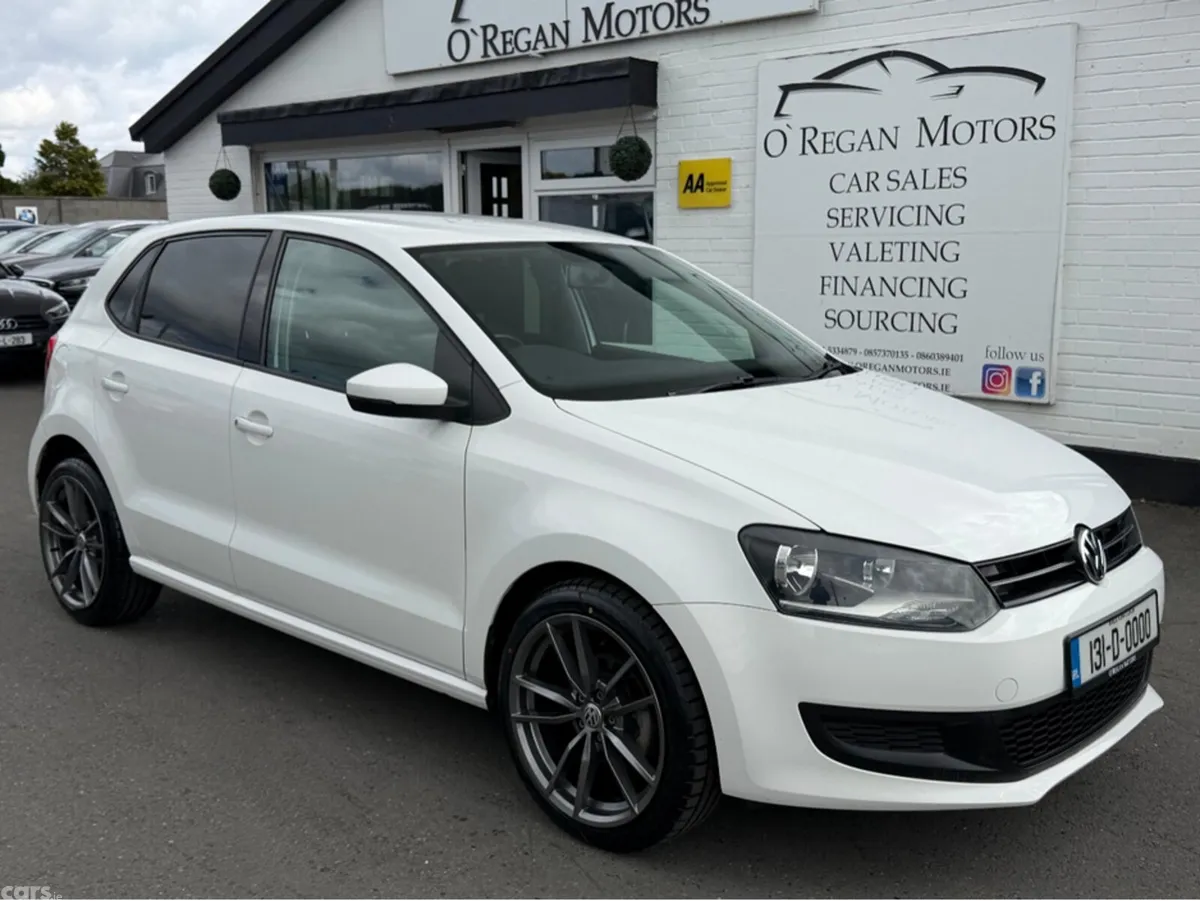 Volkswagen Polo Hatchback, Petrol, 2013, White