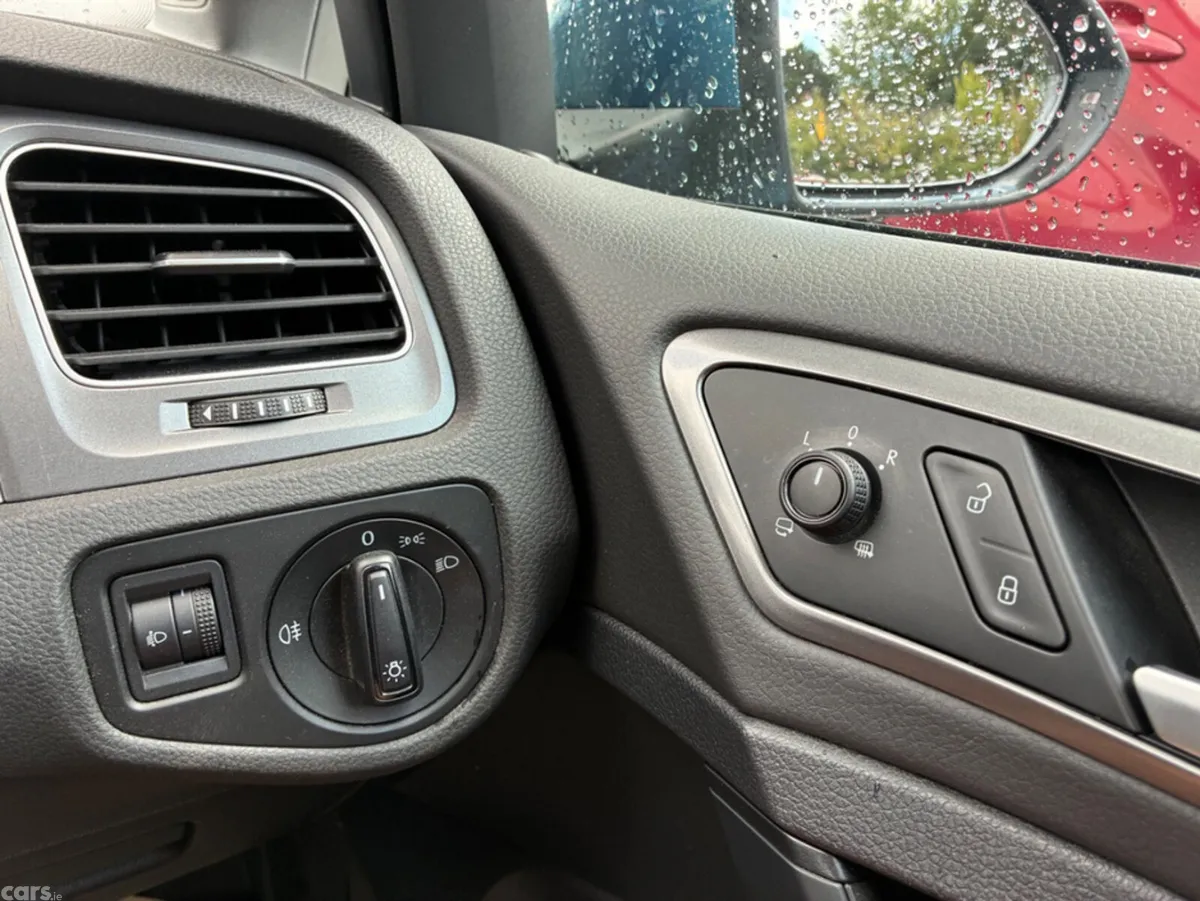 Volkswagen Golf Hatchback, Petrol, 2015, Blue