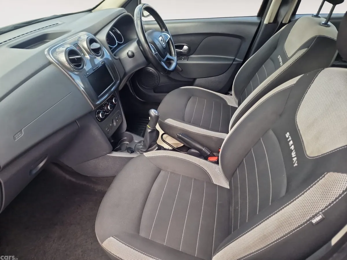 Dacia Sandero Stepway Hatchback, Diesel, 2020, Black