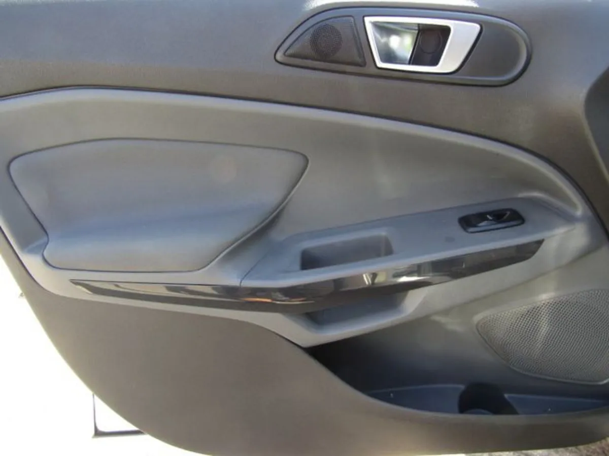 Ford EcoSport Hatchback, Diesel, 2015, White