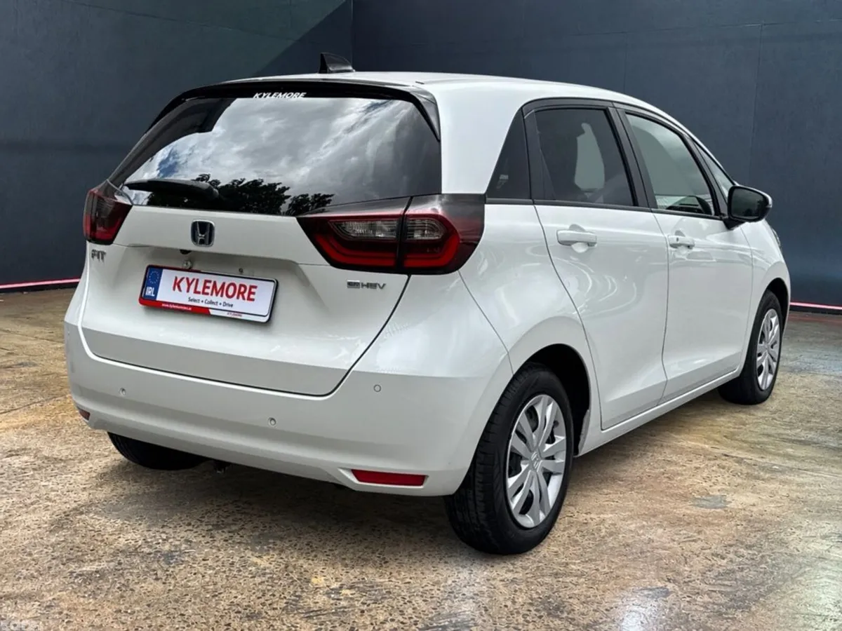 Honda Fit Hatchback, Petrol Hybrid, 2023, White