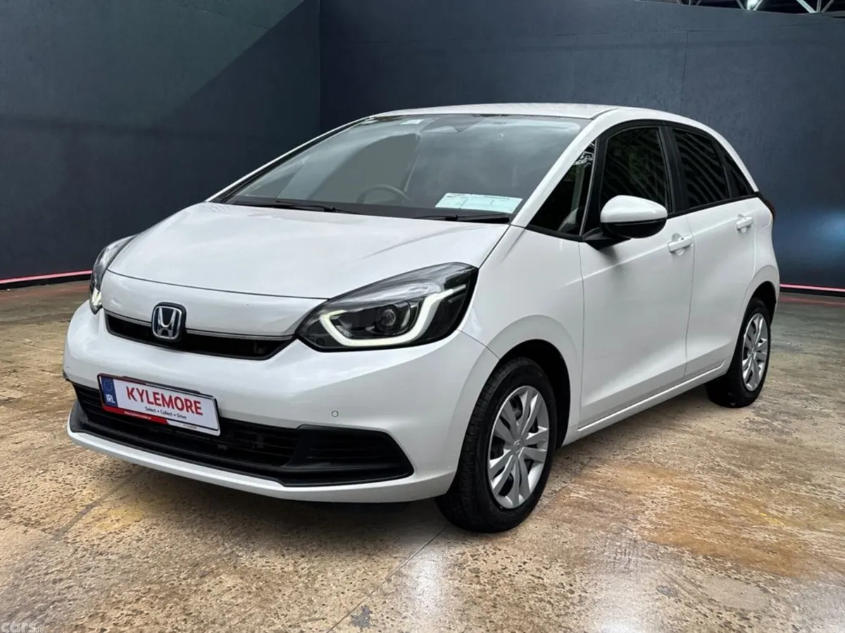 Honda Fit Hatchback, Petrol Hybrid, 2023, White
