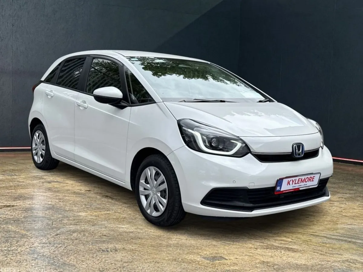Honda Fit Hatchback, Petrol Hybrid, 2023, White