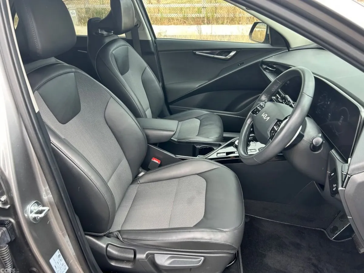 Kia e-Niro Hatchback, Electric, 2023, Grey