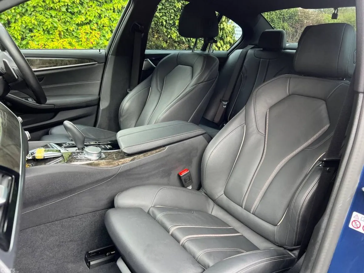 BMW 5-Series Saloon, Petrol Plug-in Hybrid, 2021, Blue