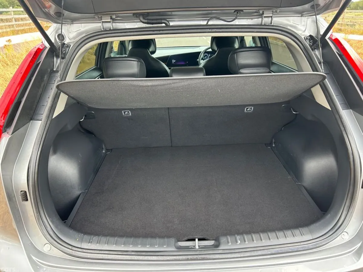 Kia e-Niro Hatchback, Electric, 2023, Grey
