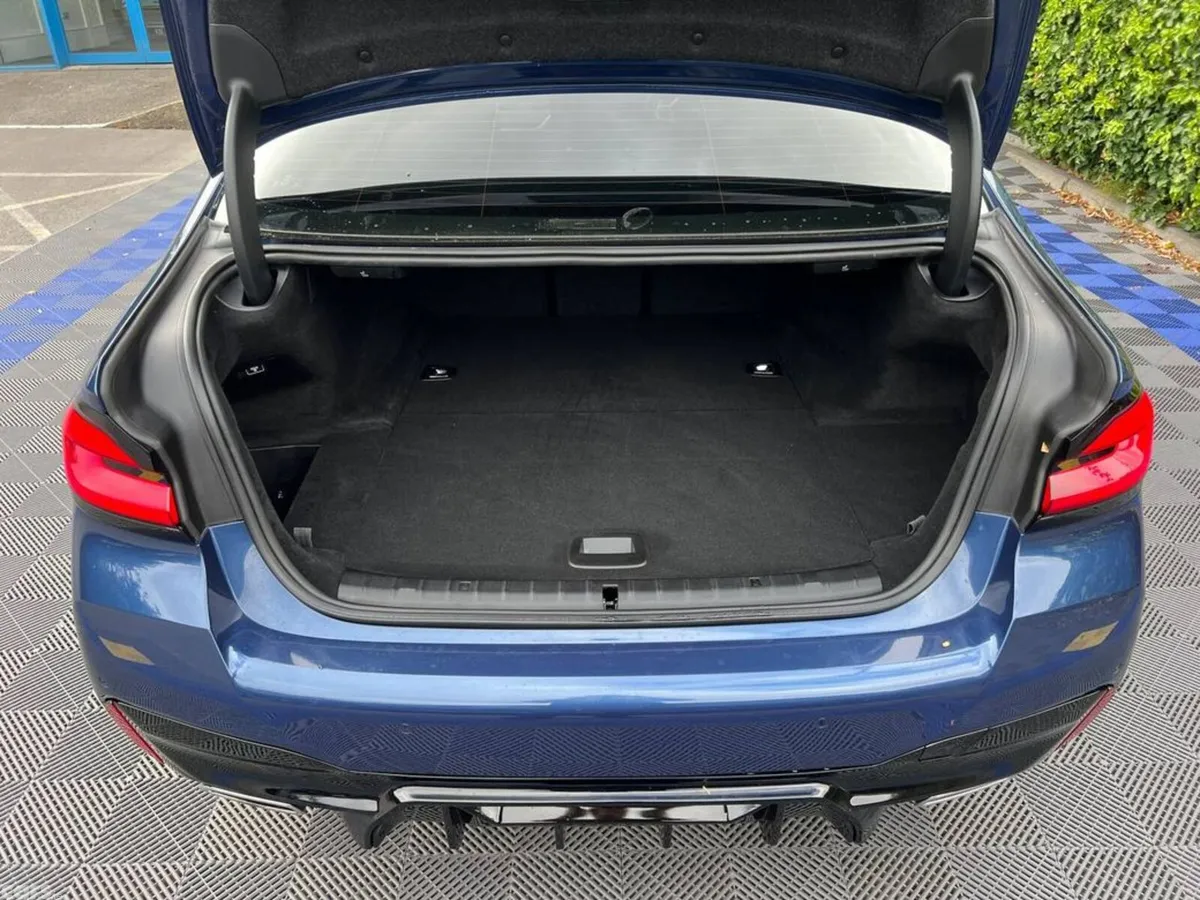 BMW 5-Series Saloon, Petrol Plug-in Hybrid, 2021, Blue