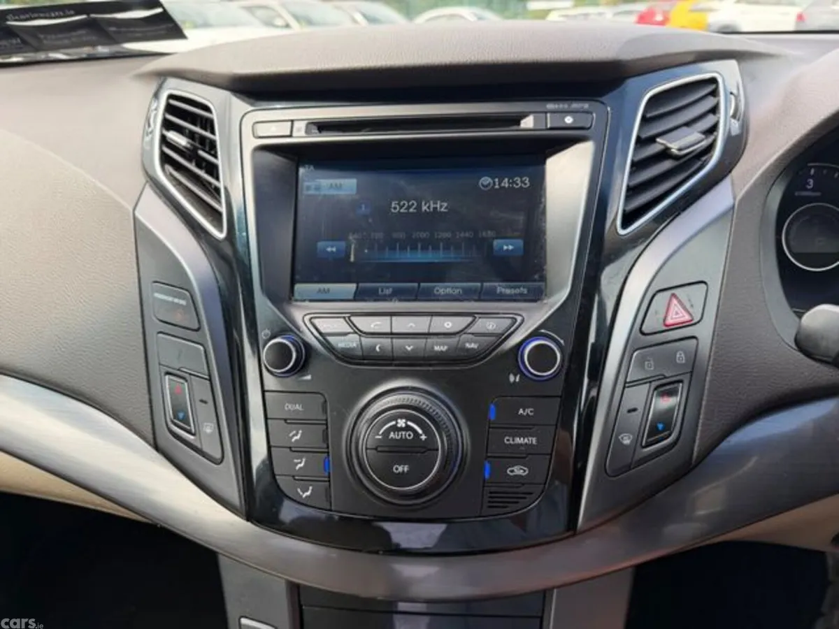 Hyundai i40 Saloon, Diesel, 2015, Black