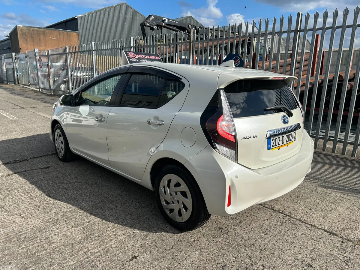 Toyota Aqua Hatchback, Petrol Hybrid, 2020, White