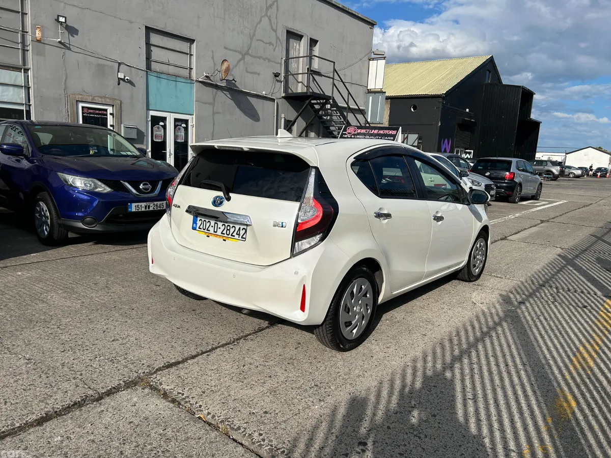 Toyota Aqua Hatchback, Petrol Hybrid, 2020, White