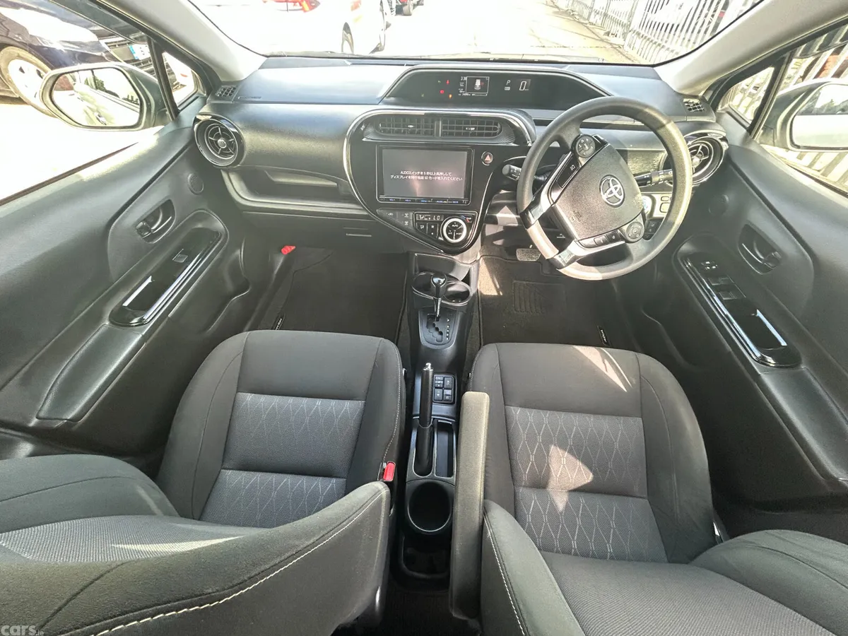 Toyota Aqua Hatchback, Petrol Hybrid, 2020, White