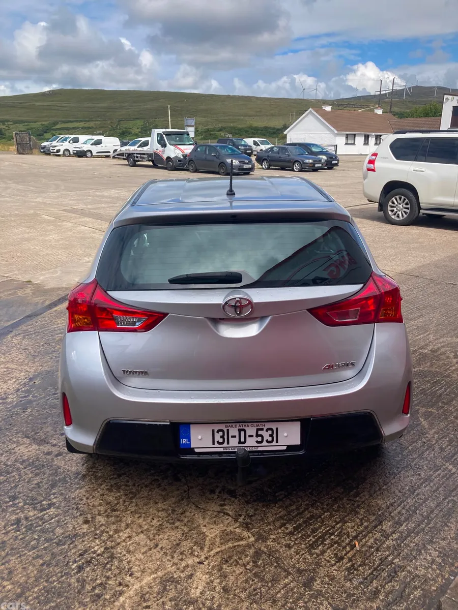 Toyota Auris Hatchback, Diesel, 2013, Silver