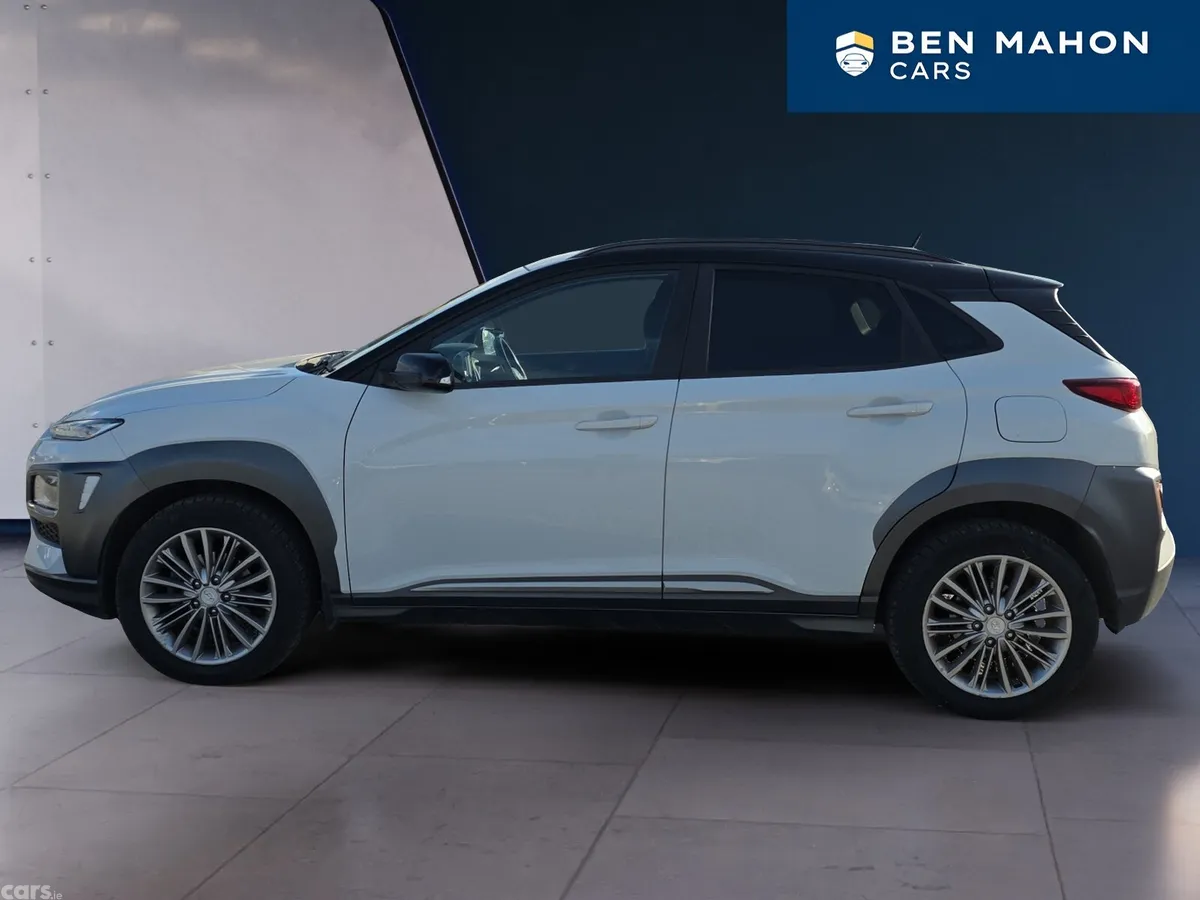 Hyundai KONA MPV, Petrol, 2019, White