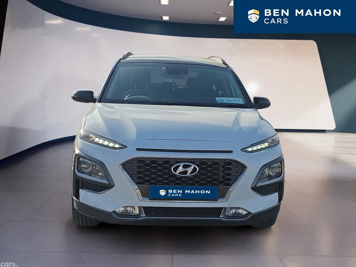 Hyundai KONA MPV, Petrol, 2019, White