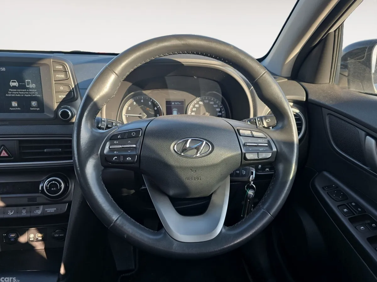 Hyundai KONA MPV, Petrol, 2019, White